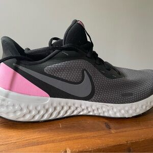 Nike Women's Sneakers - Black and Pink